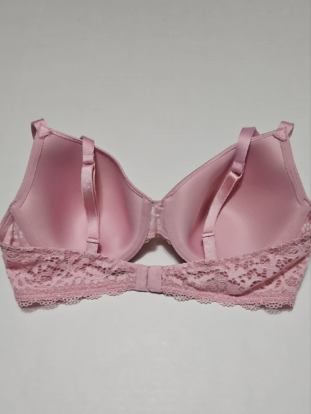 Wacoal Seamless Molded Cups Pink Lace-Trim Underwire Bra Size 36C - Picture 2 of 8